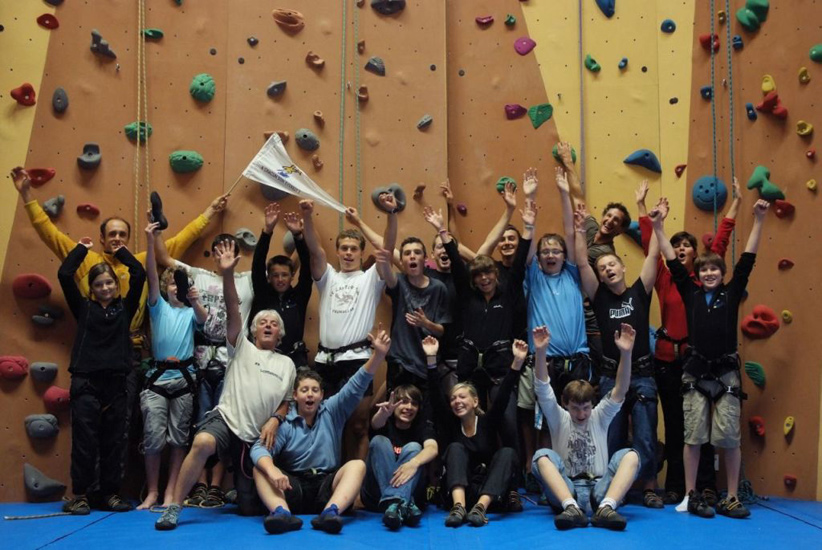 Grand cri de motivation au pied des voies !