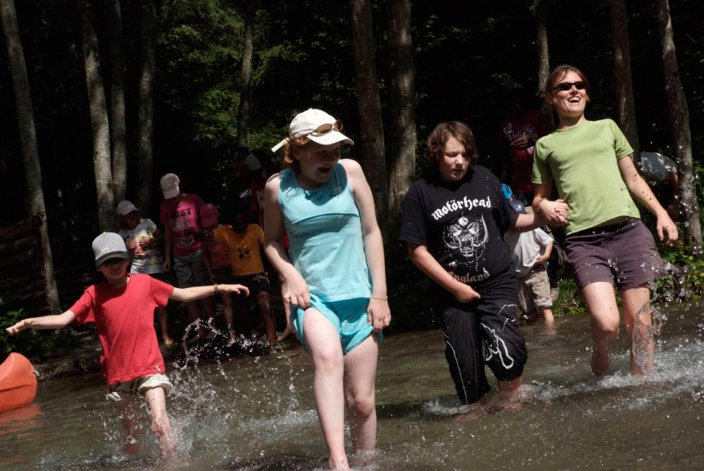 Dans une eau un peu gla gla gla glacée ! (Lucas , Mathile, Lauryne et Karine)