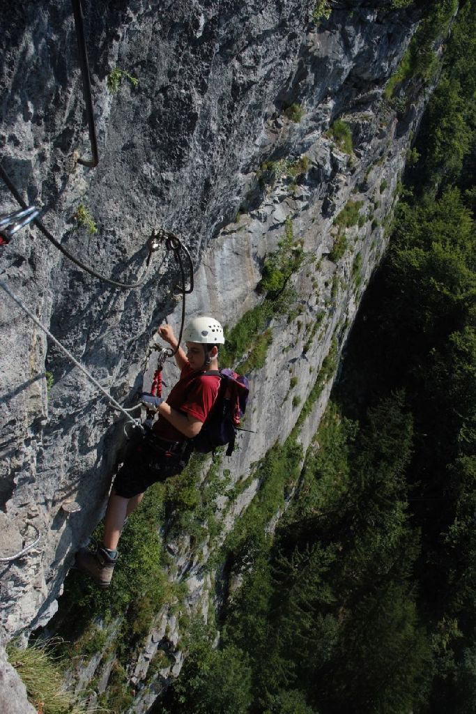 Plongeant dans le vide, le soliste Matthieu.