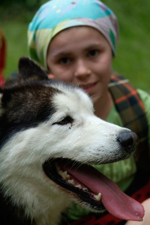 Museaux amusants ! Lise et son chien de tête.