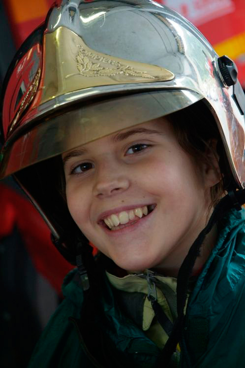 Regard de braise et sourire incendiaire ! Delphine.