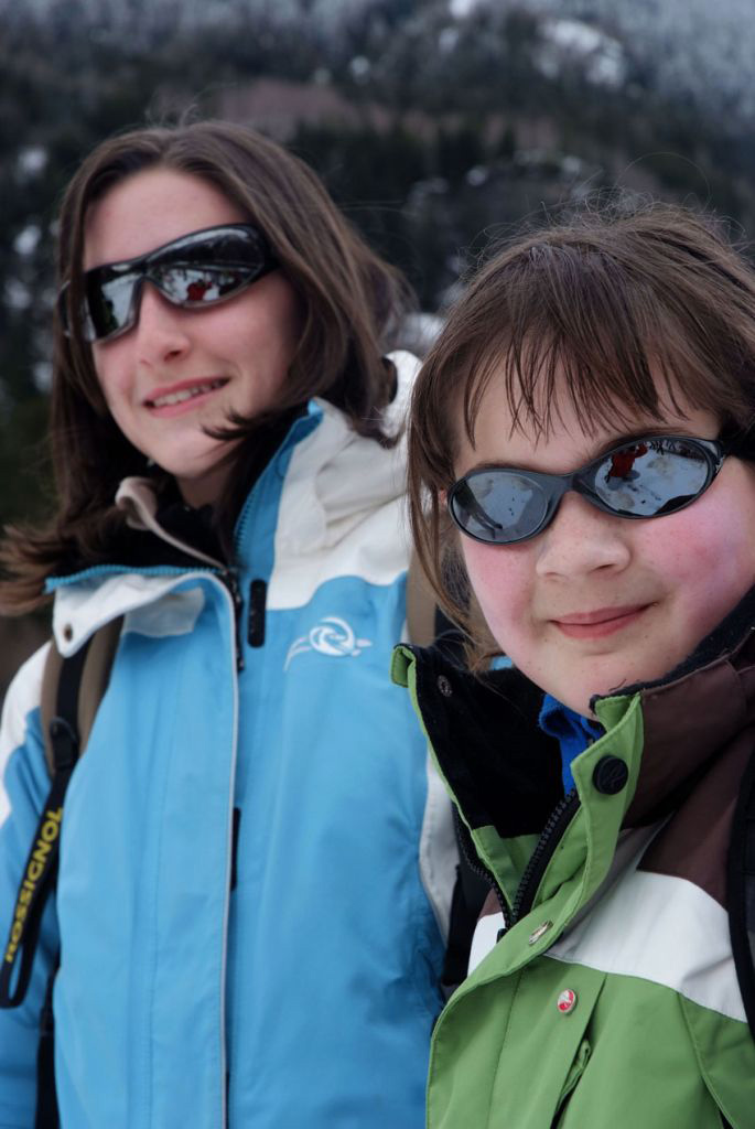 C’est un vrai défilé de stars aux lunettes noires ici ! (Sarah)