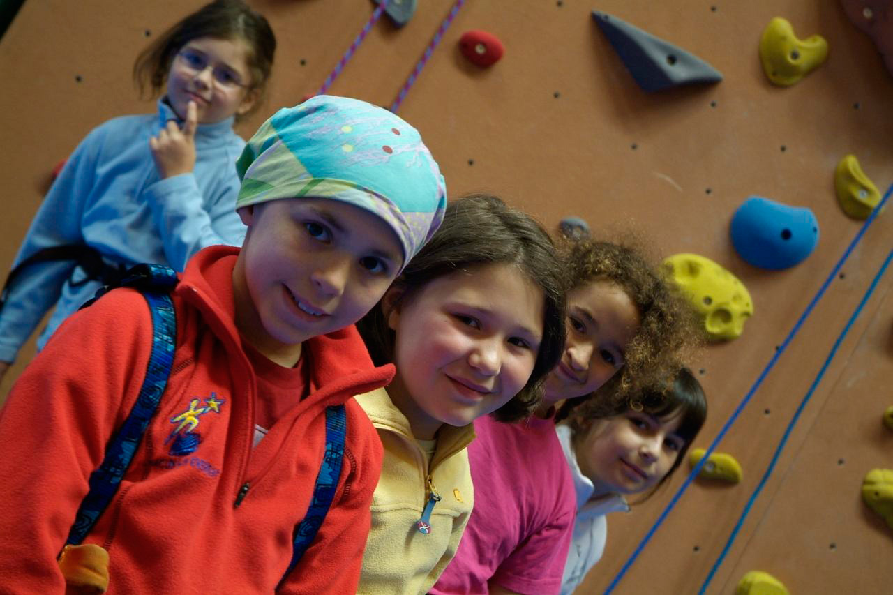 Groupe de grimpe ! Lise , Chloé, Jade, Emmy et Madison.