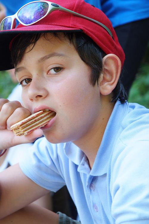 Tu manges un mille feuilles ou trois barquettes Jean-Baptiste ?