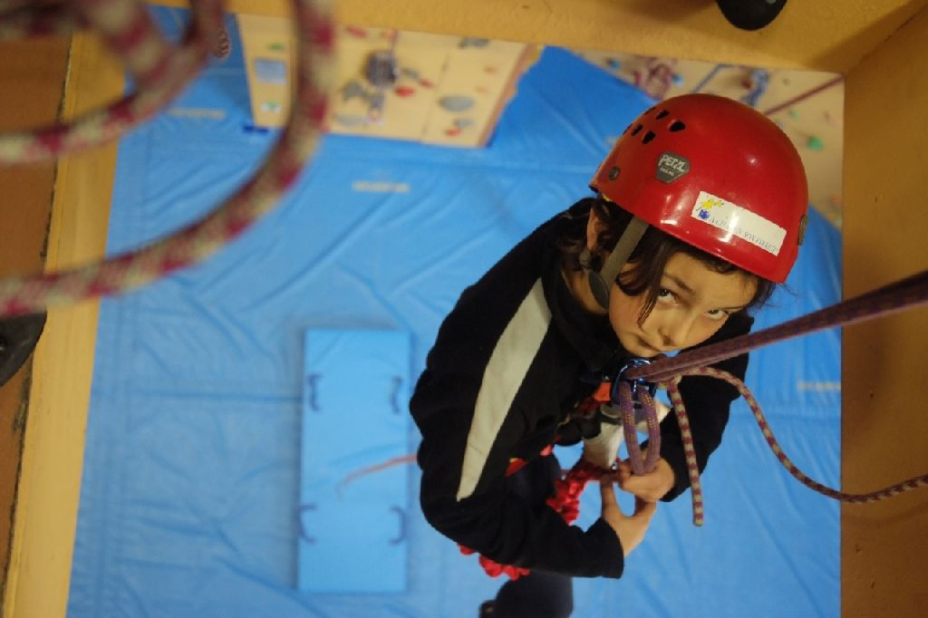 1ère descente un peu tendue… C’est vertigineux ! Léa.