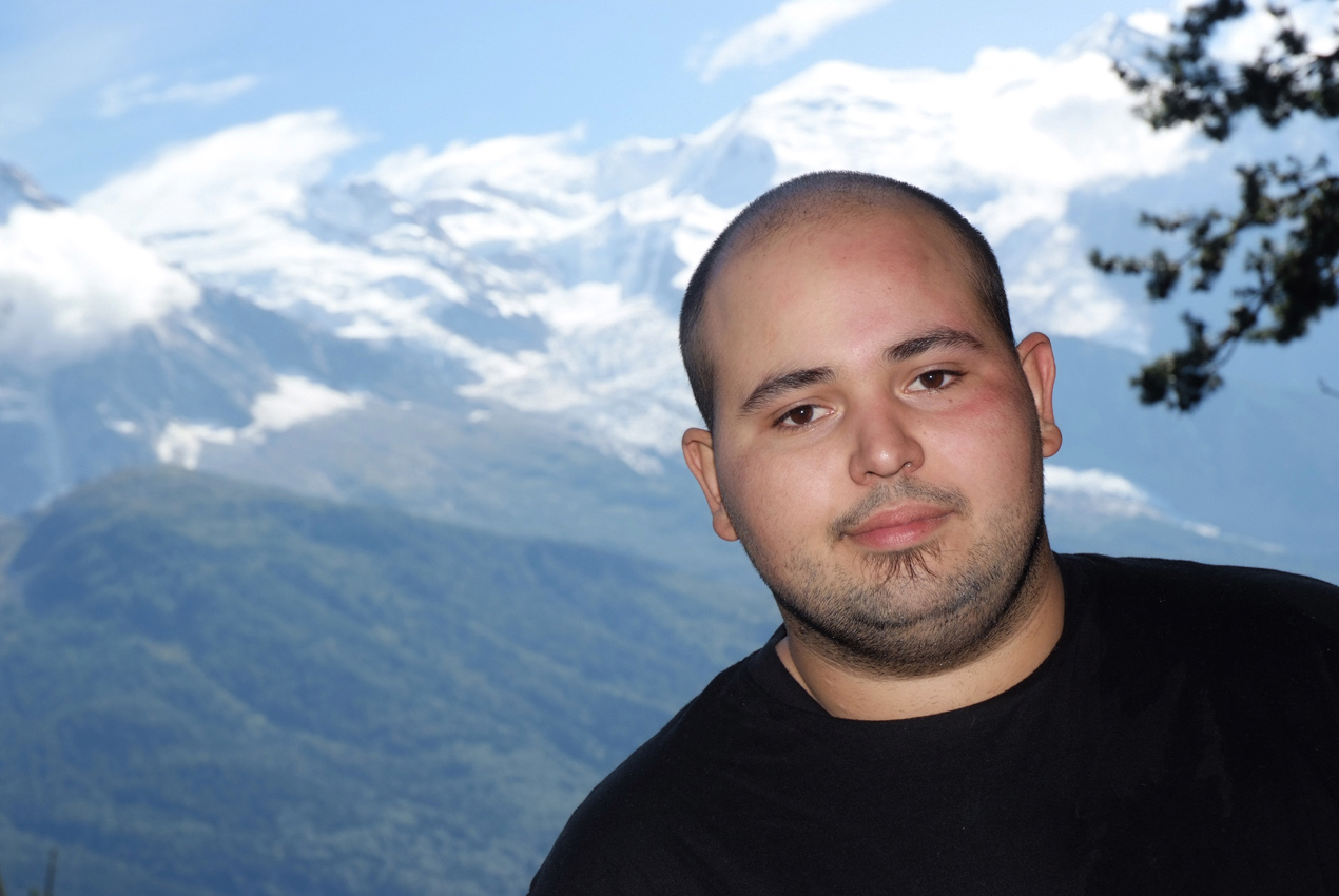 Mickaël sur fond de Mont Blanc.