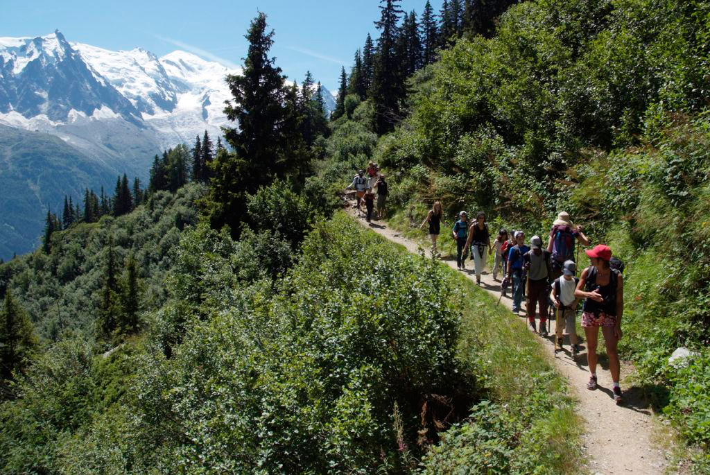 Certains passages nécessitent d’être en file indienne, c’est la chenille de l’Everest !