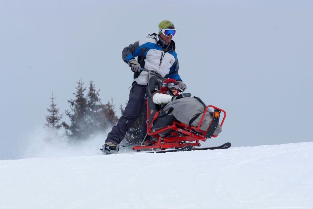 Pas de limitation de vitesse et tout cet espace, c’est vraiment trop cool la montagne ! (Justine)