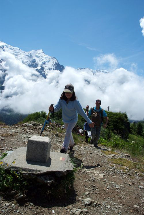 Et c’est Alice et Maxime qui arrivent les premiers au sommet du Prarion, notre Everest !