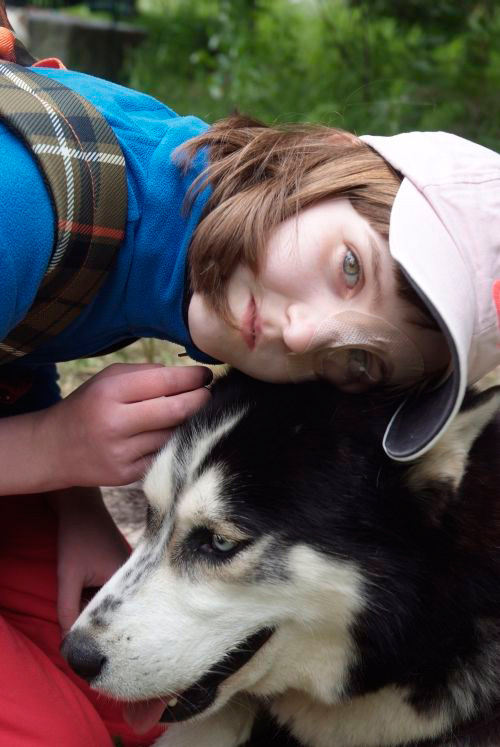 Le mushage touchant sa fin, on s’octroya bien sûr un petit câlin canin ! (Mylène)