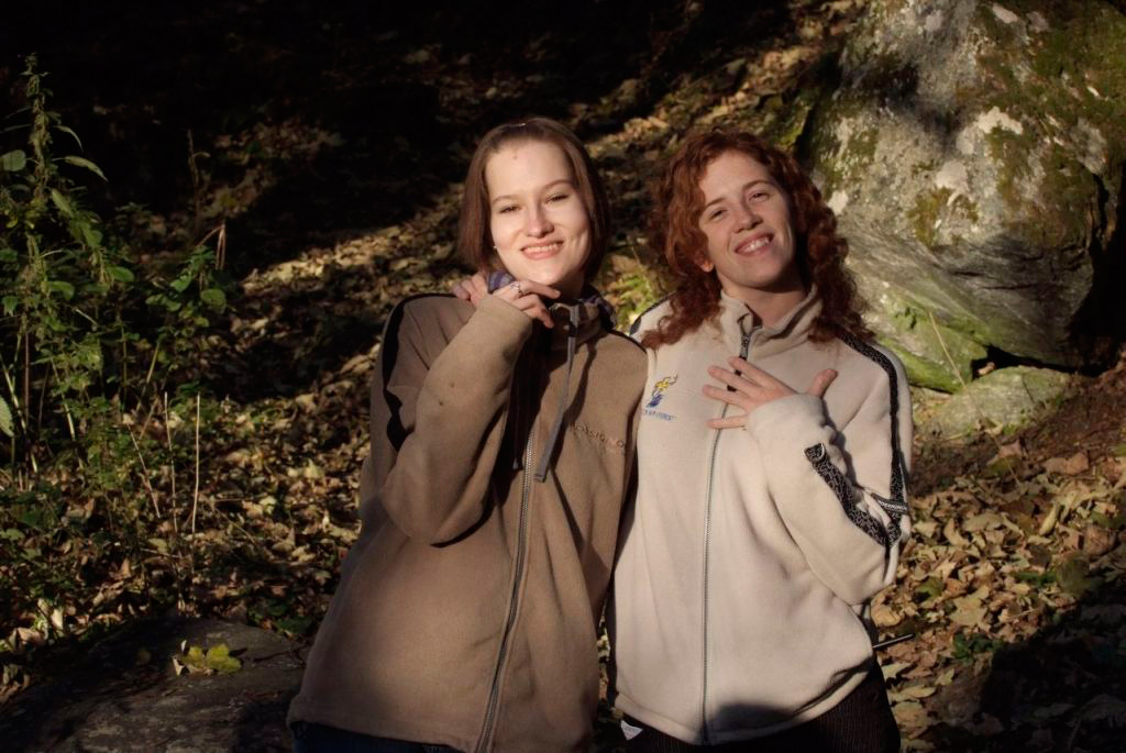 Se fondant à merveille dans le doux décor automnal, deux radieux visages anticycloniques : Ana-Maria et Céline !