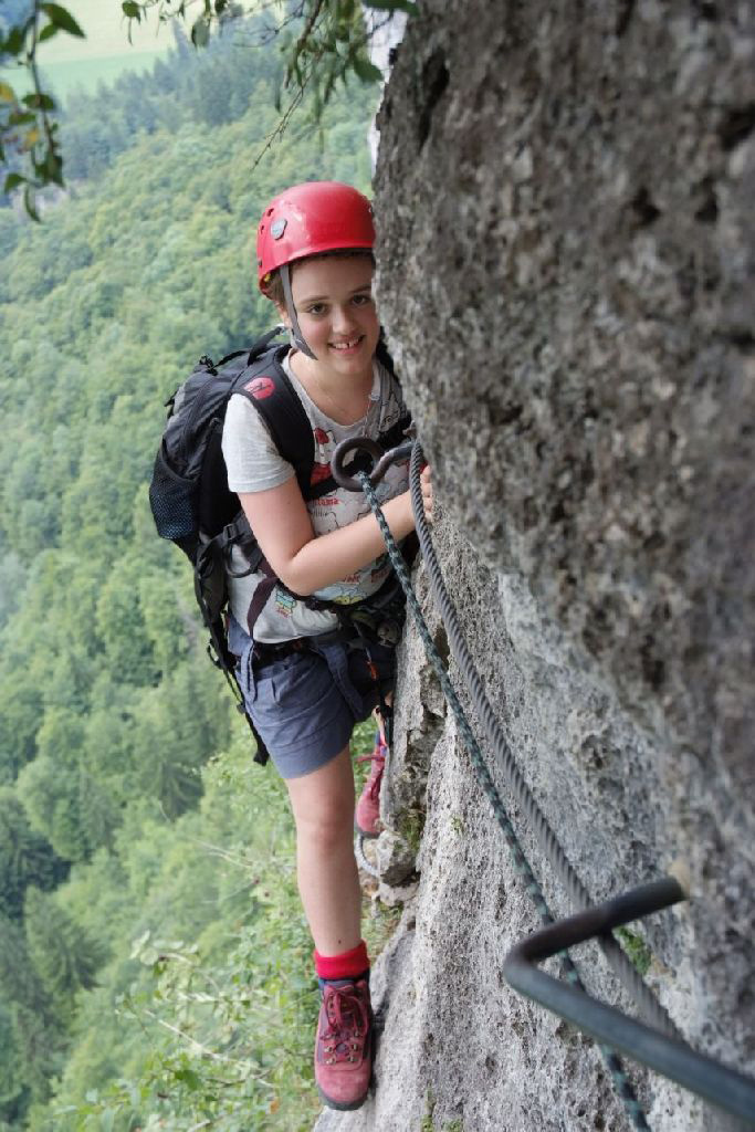La souriante Manon s’extirpant des difficultés innommables.