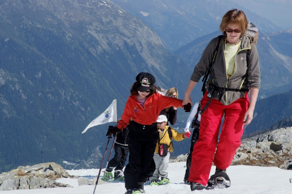 C’est reparti ! Léna et Marylis se recollent à la montée !