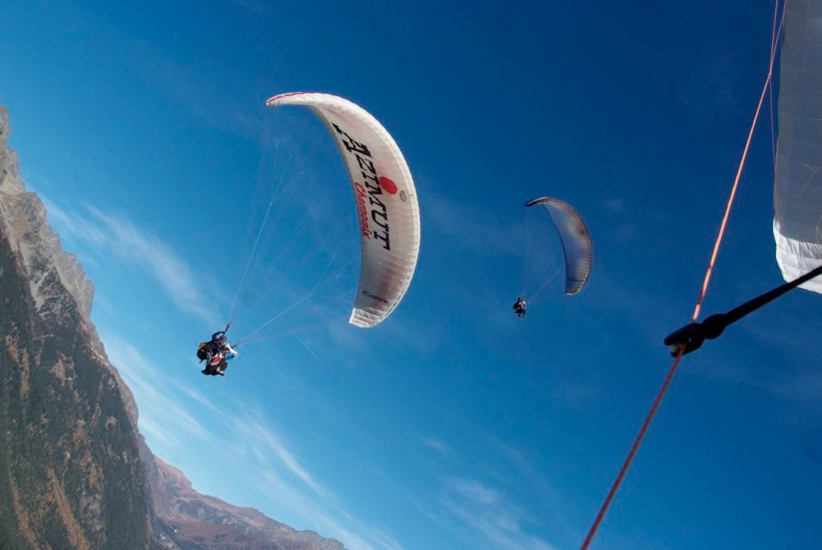 Quel bonheur ! Vol en équipes et plaisir communié dans les airs !