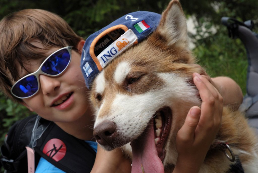 C’est gentil Eloi, ton chien aura moins chaud avec ta casquette !
