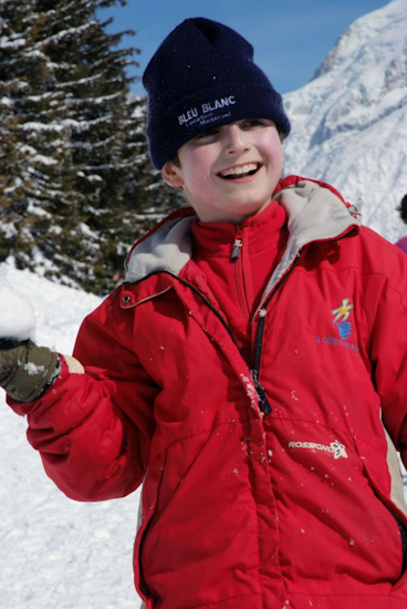 Vu le sourire qu’il a, Simon a du atteindre sa cible !
