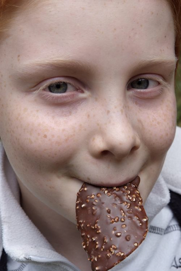 Arrête de me tirer la langue Aristide et devine ce que tu as eu au goûter !