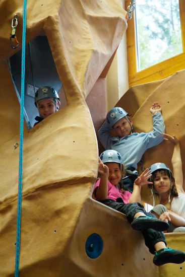 Grappe en grimpe ! Lise, Justin, Jade et Emmy.