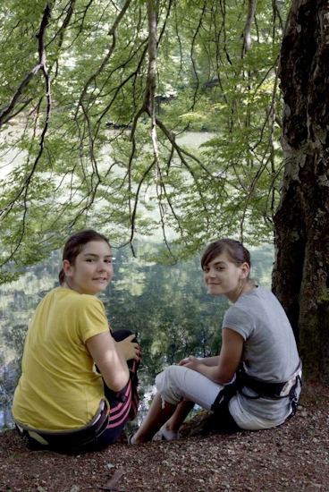 Grimpeuses au repos… (Phoebé et Camille)