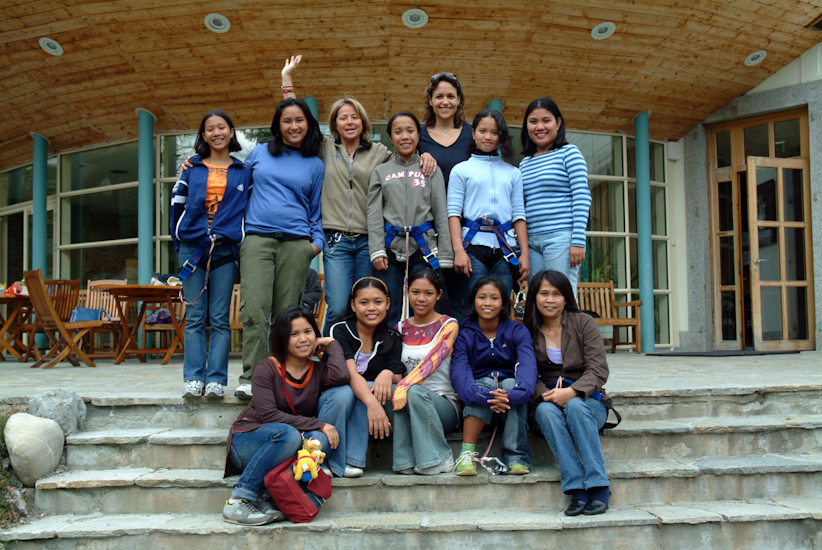 Et on souhaite la bienvenue aux filles de l’association Caméléon qui viennent des Philippines !