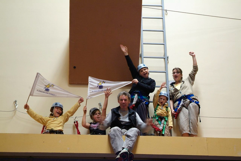 Les fondus volants ! Dernier groupe à la via ferrata : Chloé , Madison, Daniel, Raphaël et Claudine.