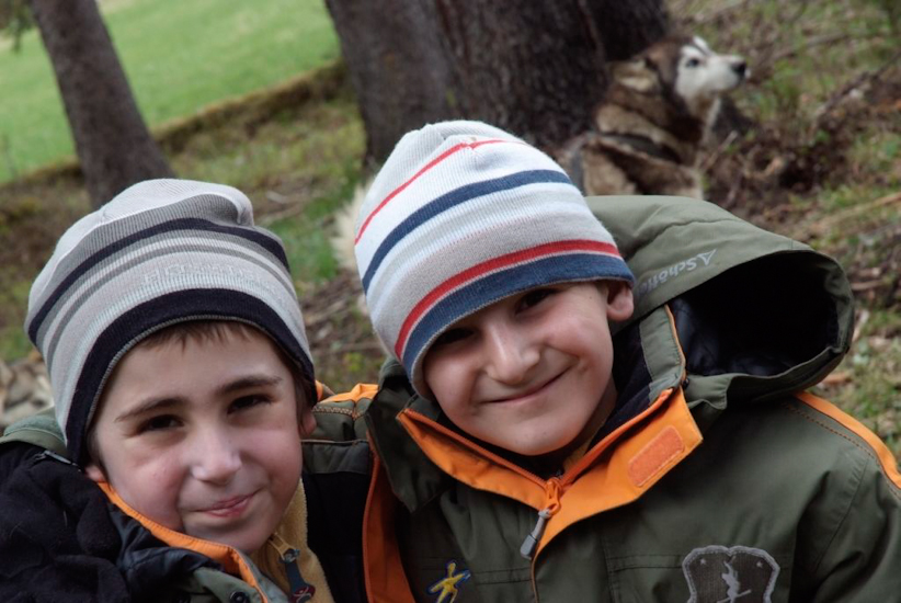 Ca se tint par le col avant de déguerpir ! On en voulait encore d’la p’tite photo sympa… (Simon et Morgan)