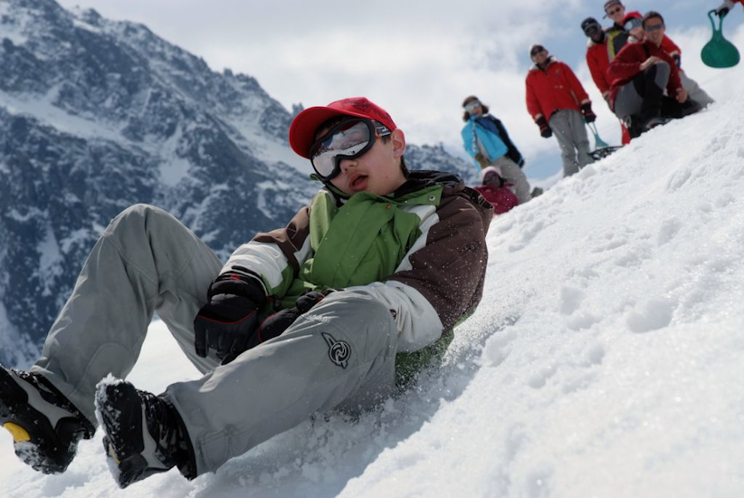 Superbe conduite de luge pour Julien qui ne s’affole pas !