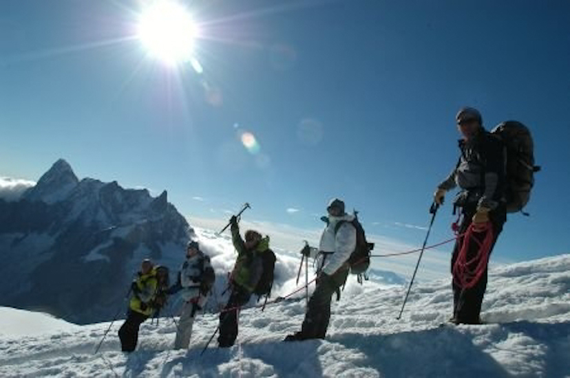 Un dernier au revoir avant une longue marche qui culminera à 4248 mètres !