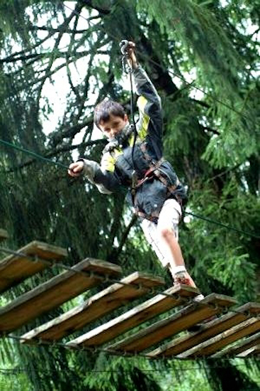 A plus tard les amis, je vais déjeuner chez Tarzan !