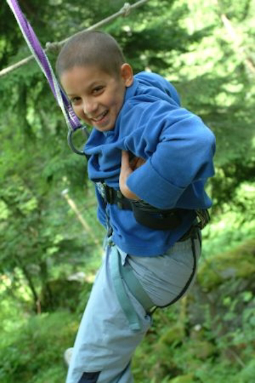 Et voici le macaque hurleur bien connu sous le nom de Youssef !