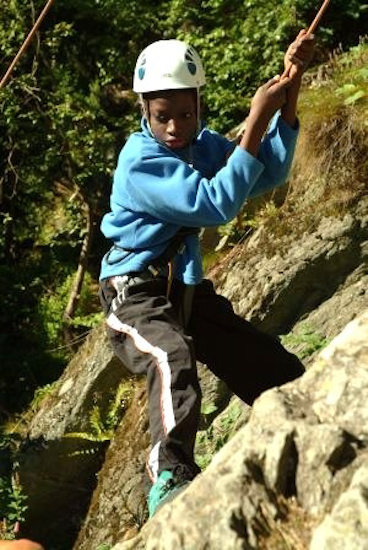 « Eh ! Attendez en bas ! Juste le temps que je me stabilise et on descend ! »
