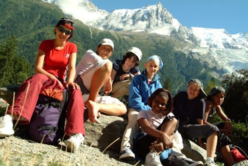 Tu nous crois pas que c’est la pause de midi ? Regarde l’Aiguille, elle est juste derrière nous !