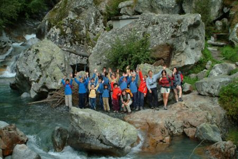Energie torrentielle ! Nous voici arrivés, après une marche vivifiante à la cascade de Bérard !