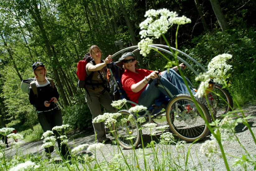 Avec l’arrivée des filles cette semaine à Chamonix, c’est le retour du printemps !