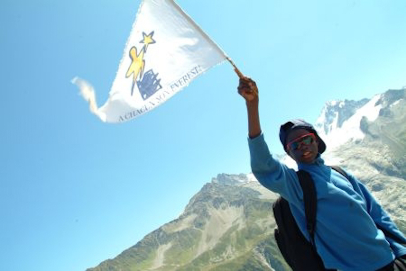 Les plus grands arrivent exactement en même temps et peuvent eux aussi lever le drapeau de la victoire à l’image de Tidiany, bravo à tous !!!
