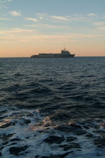 Fin de journée au large de Sète ; le Siroco peut reprendre la voie des mers, en notre compagnie.