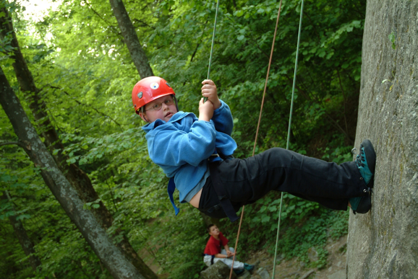 Et bravo à Sylvain qui nous fait une parfaite descente en rappel tout seul !