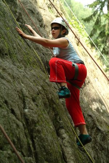Inès s’est éclatée toute la journée à faire de l’escalade. Cette journée restera longtemps gravée dans sa mémoire !