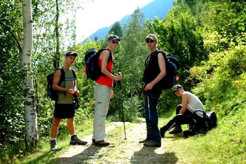 Voici quatre grands gaillards prêts à déplacer les montagnes !