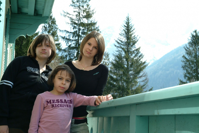 Et si on veut encore profiter de la vue, un petit tour sur le balcon ! (Edwige, Selma et Coralie).
