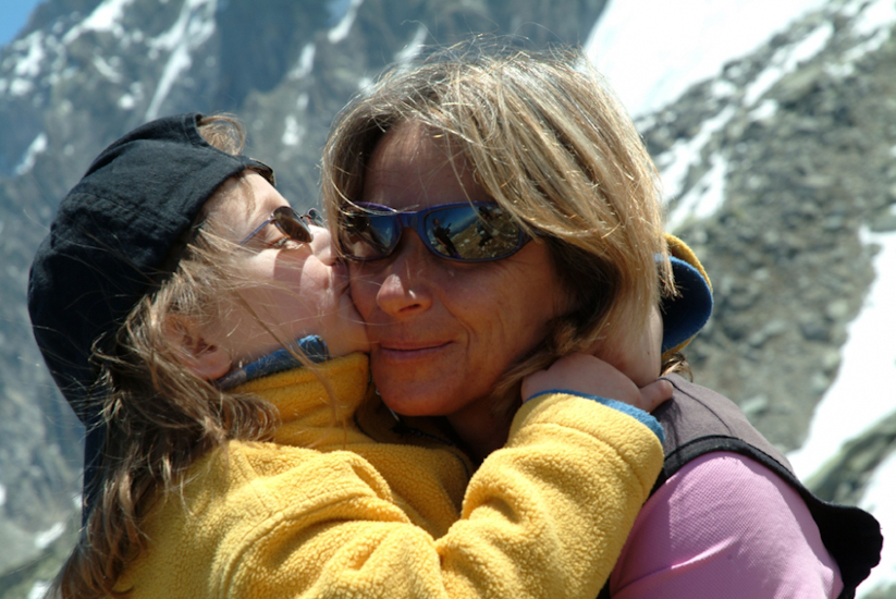 Voilà un bisou plein de tendresse, de merci et de joie en même temps !