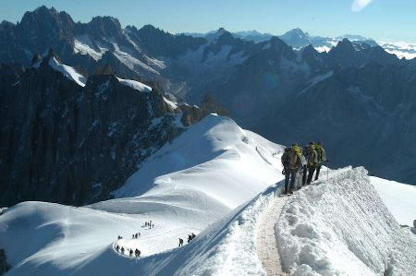 Nous sommes jeudi, il est 9h00 et nous partons en direction du Mont-Blanc du Tacul.