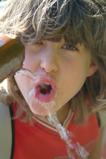 On est arrivés au bout ! Quelle joie. Un peu d’eau fraîche pour fêter cette réussite !