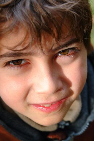 Comme le regard de Dimitri, cette matinée ensoleillée s’annonce lumineuse.