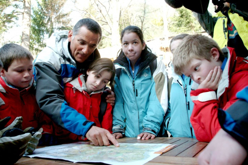 Avant de partir comme tout bon alpiniste, nous regardons la carte des cimes !