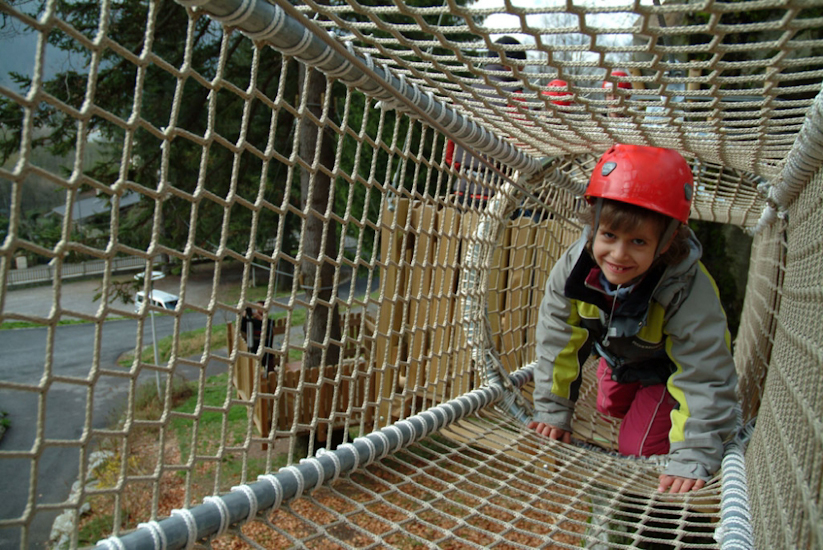 En voilà un tunnel rigolo, on peut voir ce qui se passe à l’extérieur !