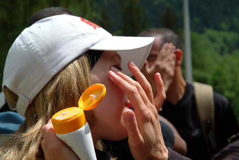 Avant d’enfourcher nos FTT, c’est crêmage obligatoire ! Parce qu’ici il fait beau…(Marie-Charlotte)