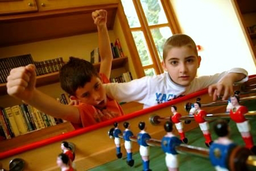 Au même moment, c’est la folie autour du baby-foot où la paire Victor-Sako fait des ravages !