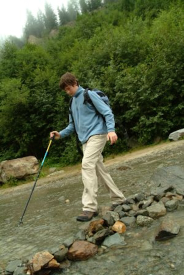 Il faut aussi traverser des cours d’eau, normal, ça fond un glacier en été !