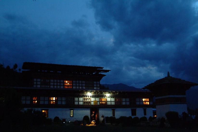 Nous passons la nuit dans notre nouvelle hoter : le Gangtey. Demain, c’est le jour de notre sommet, le Taktsang ! / We spend the night in our new hotel: the Gangtey. Tomorrow is the day of our summit, the Taksang!